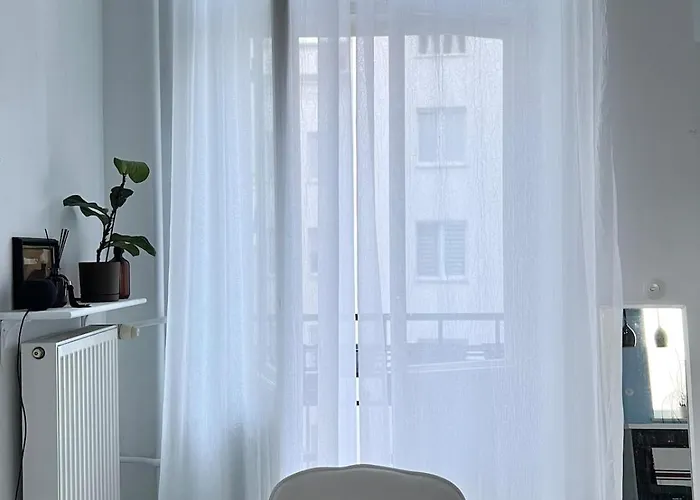 شقة A Hidden Gem In The Heart Of The With A View